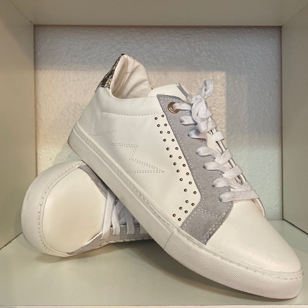 Steve Madden Bianka Sneakers Womens 10M White Studded Streetwear Minimalist